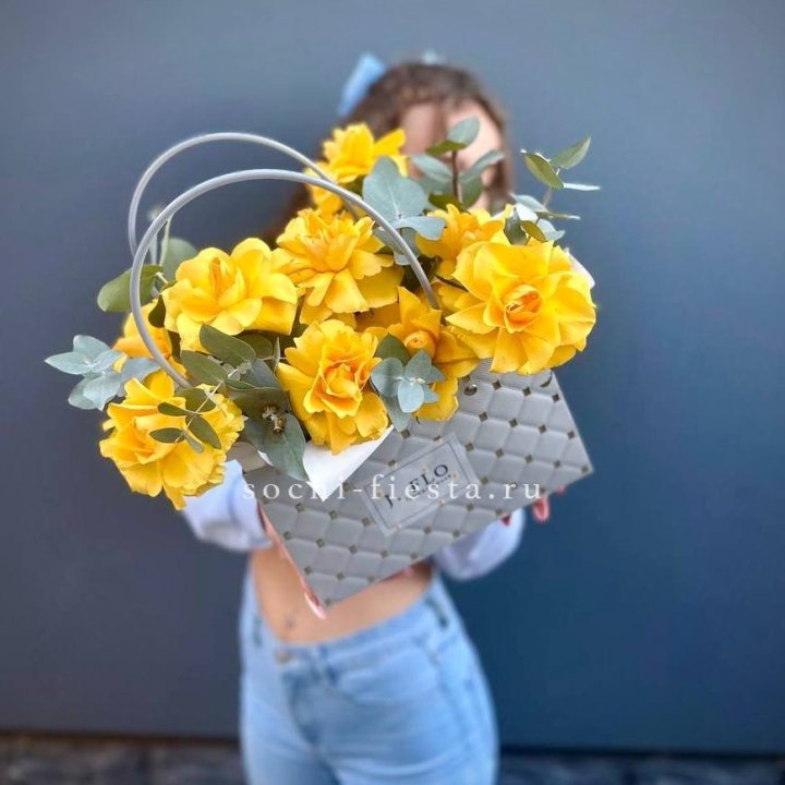 Сумочка с розами "Эдель" в Якутске