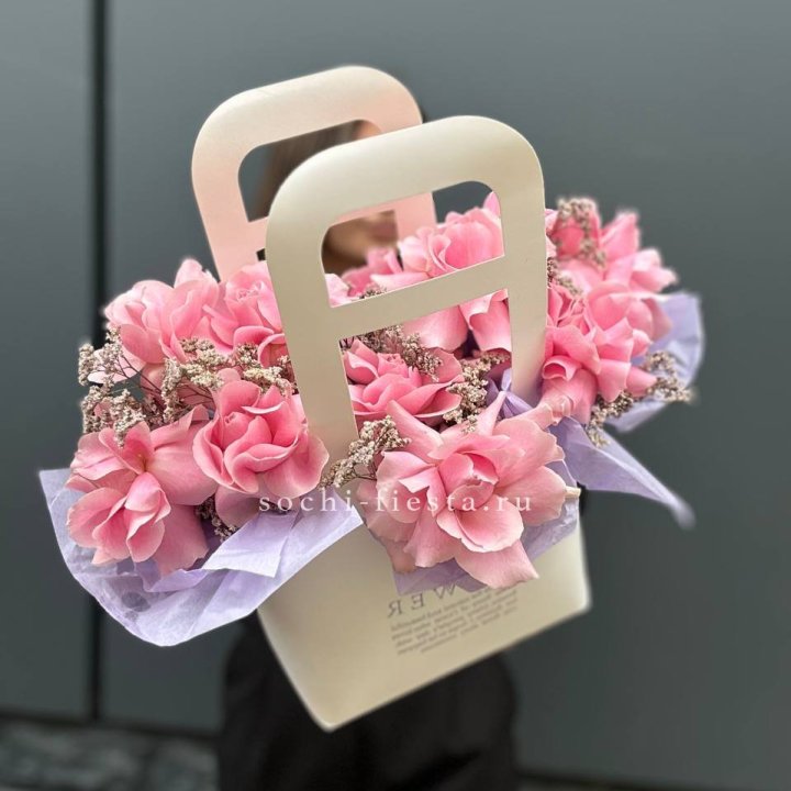 Сумочка розовых роз "Плинки" в Якутске