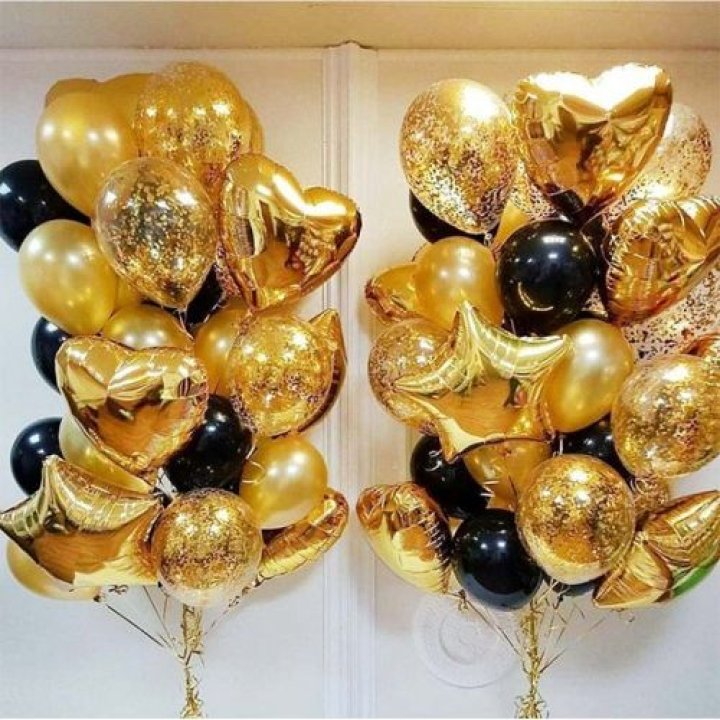 Фонтан шаров "Чёрное золото" в Якутске