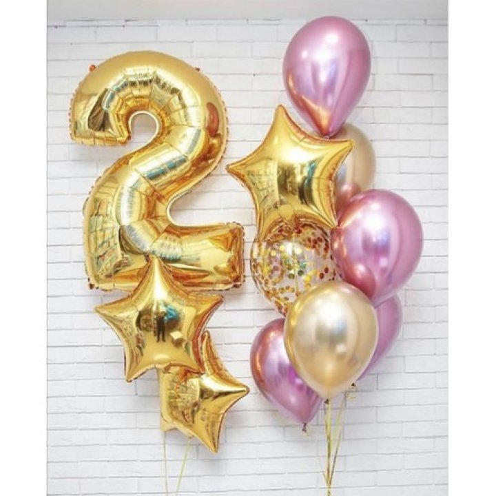 Цифра с фонтанами шаров  в Якутске