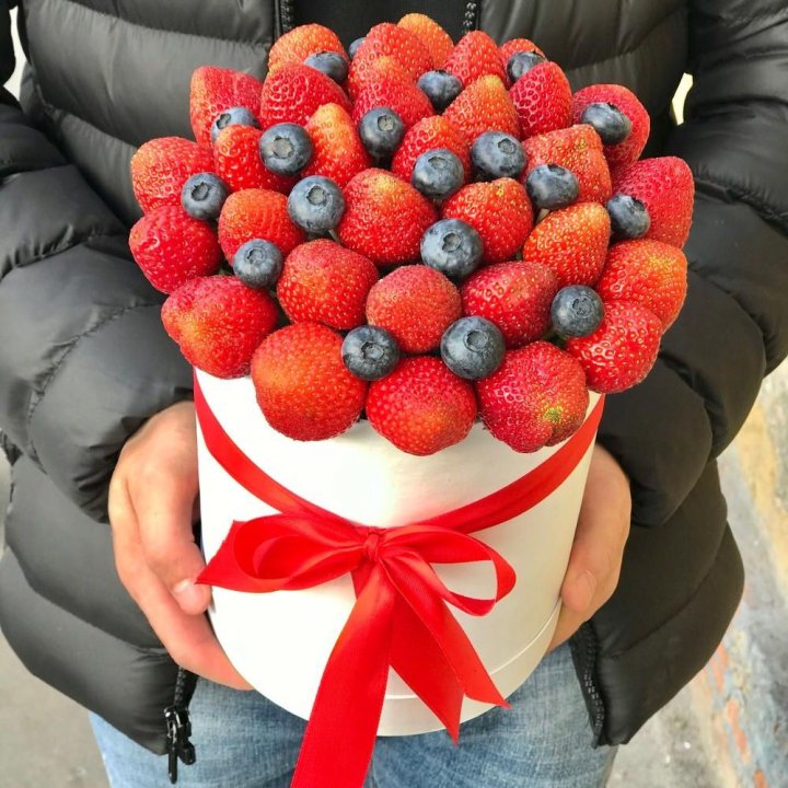 Клубничный бокс №3 в Якутске