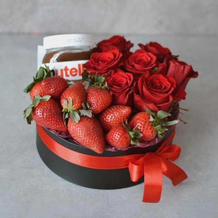 Клубничный бокс №2 в Якутске