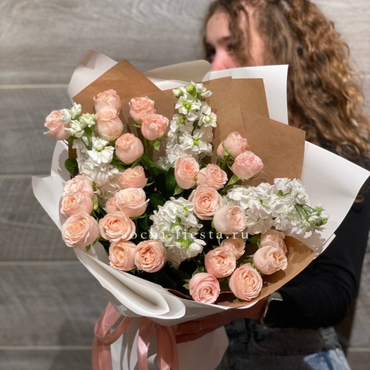 Букет бомбасти и маттиола в Якутске