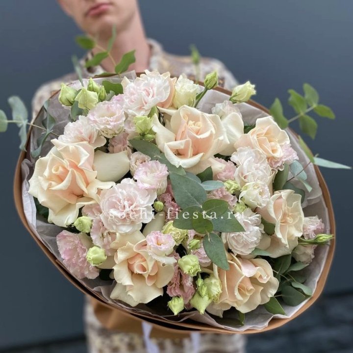  Букет кремовых роз "Мокко" в Якутске