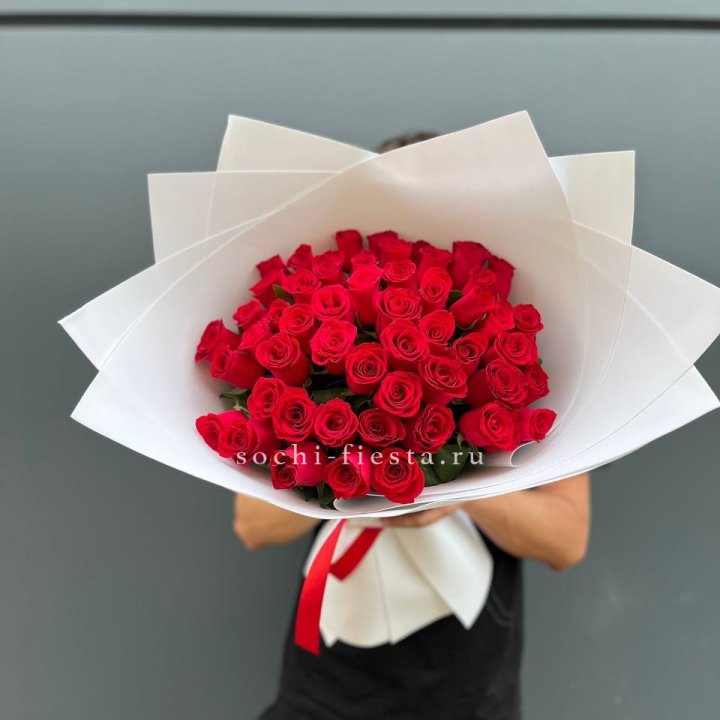 51  красная роза в Якутске