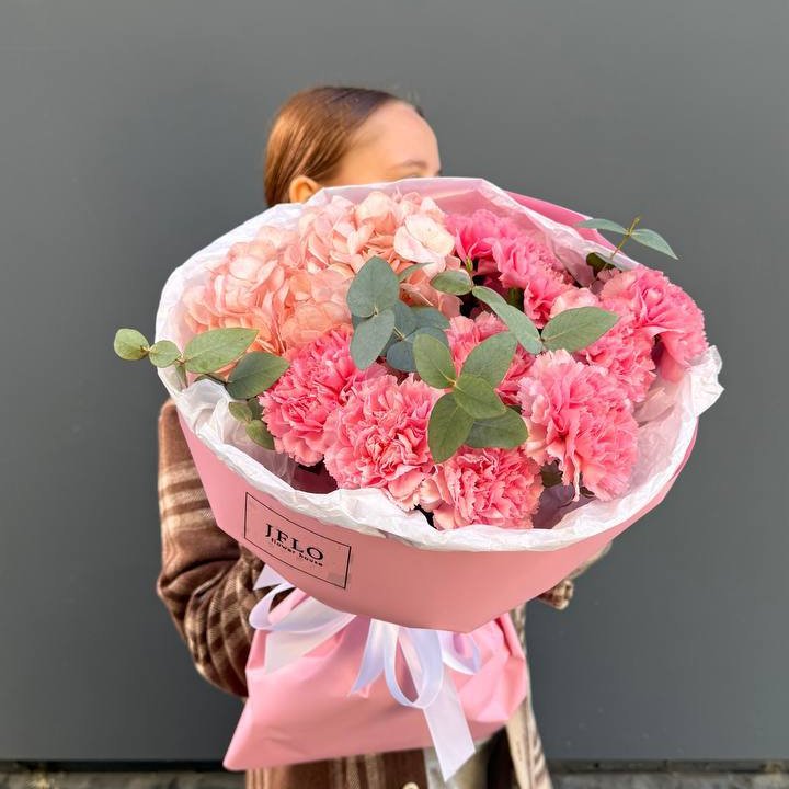 Дуо диантусы и гортензия в Якутске