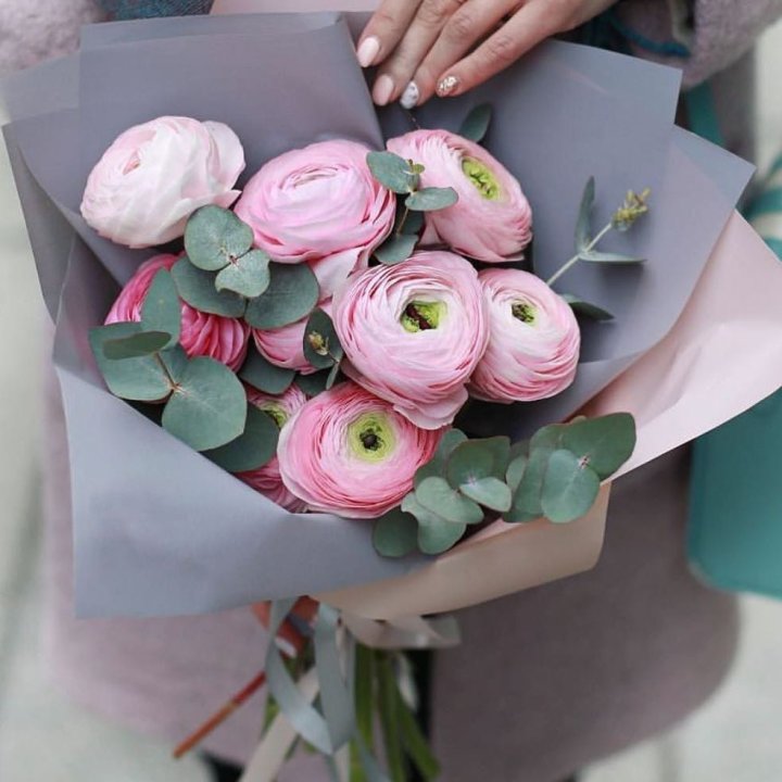 Ранункулюсы с эвкалиптом №1 в Якутске