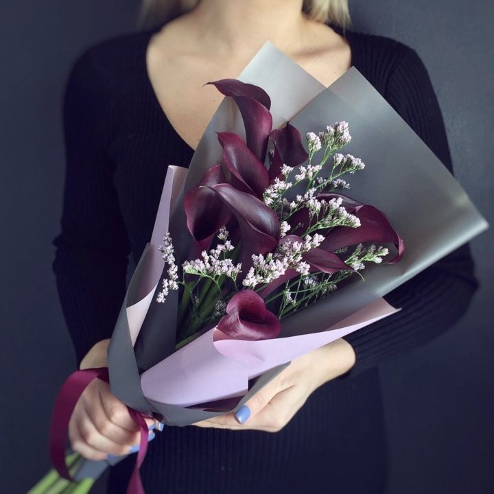 Букет фиолетовых калл в Якутске