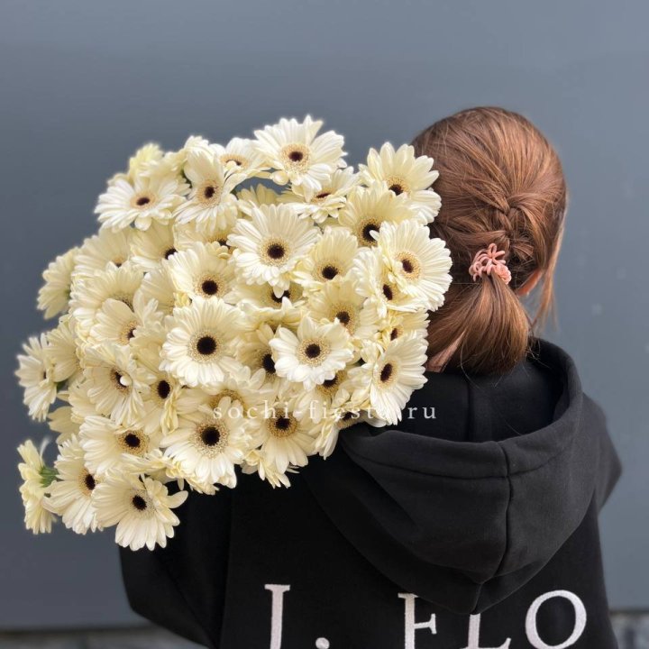 51 гербера в Якутске