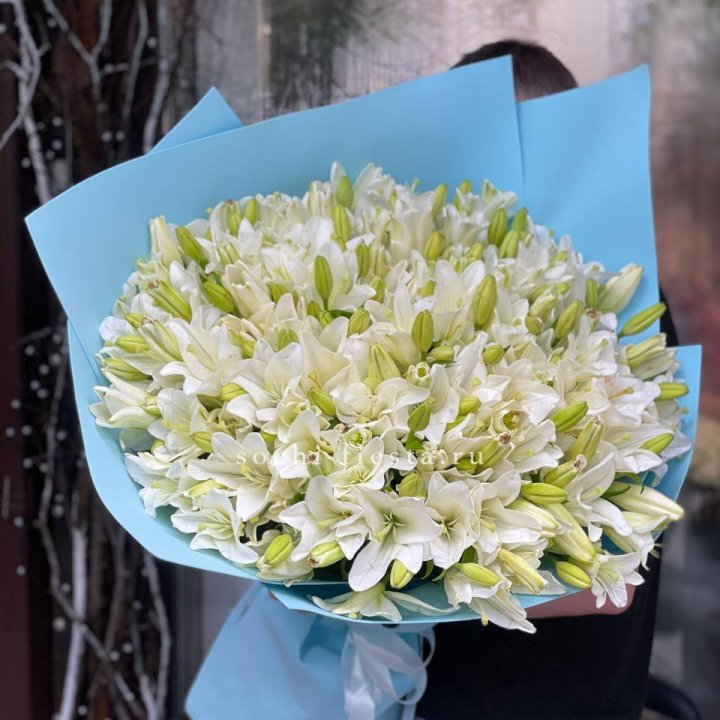 51 лилия в оформлении в Якутске