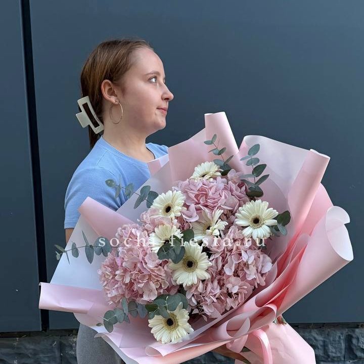 Букет "Знак любви" в Якутске