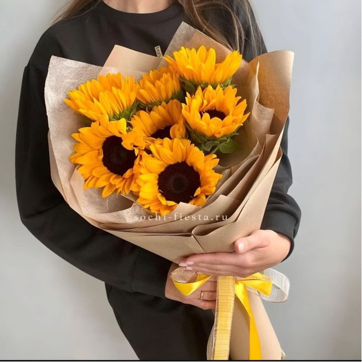 Букет из подсолнухов в Якутске