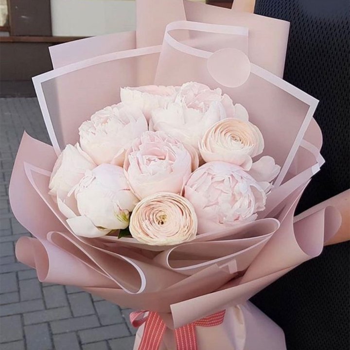 Пионы и ранункулюсы в Якутске