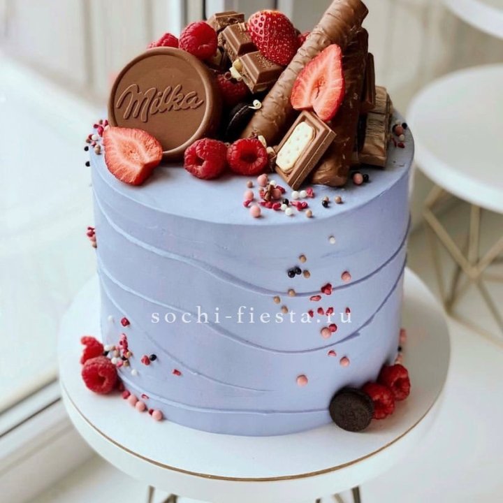 Торт "Milka's world" в Якутске