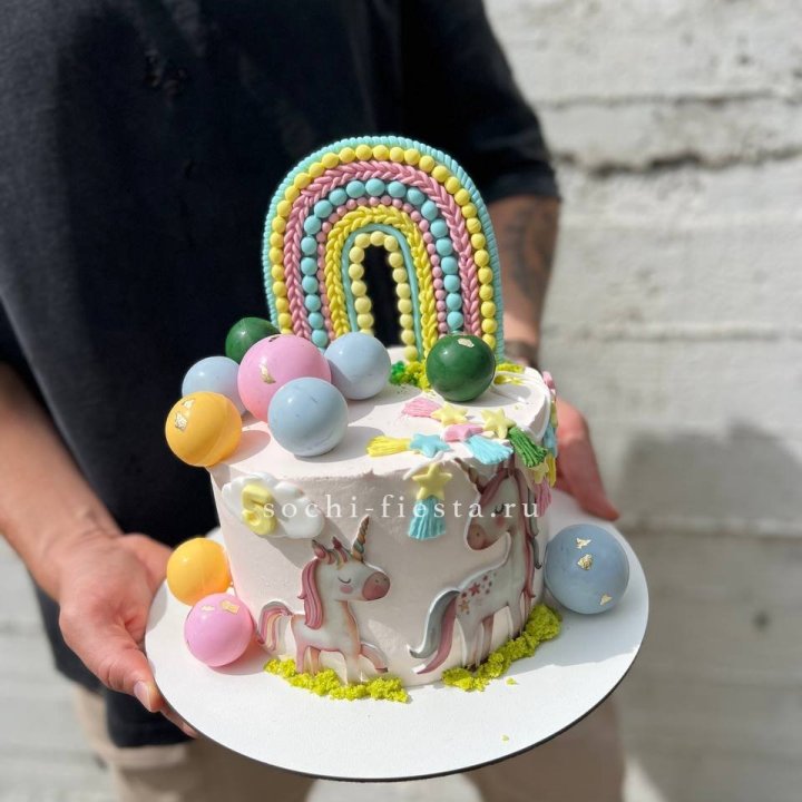 Торт "Радуга с единорогом" в Якутске