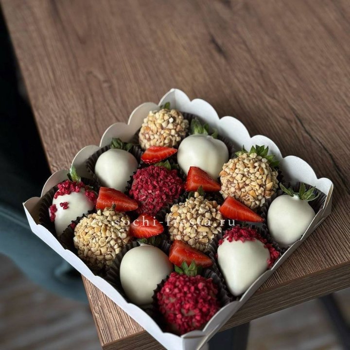 Клубника в шоколаде 12 ягод №2 в Якутске