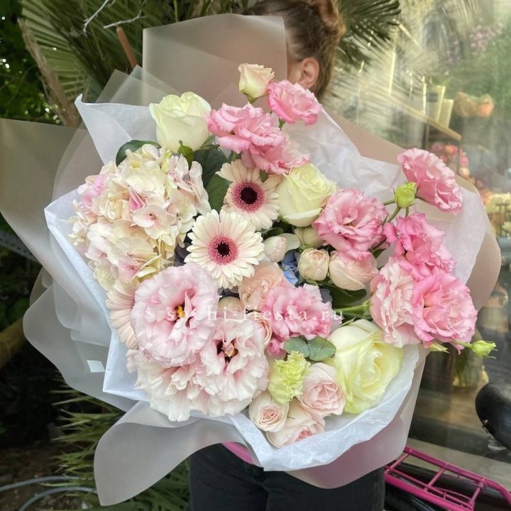 Дизайнерский букет "Лаундж пак" в Якутске