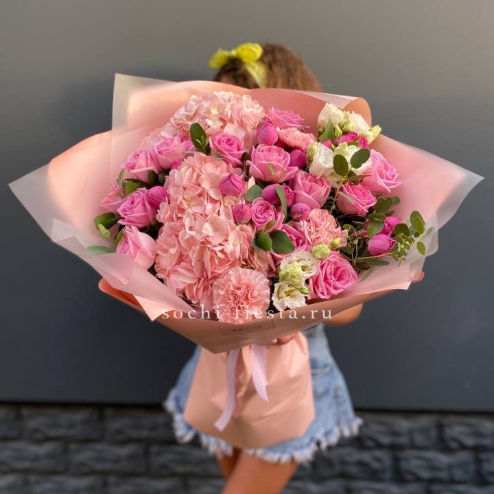 Авторский букет "Восторг" в Якутске