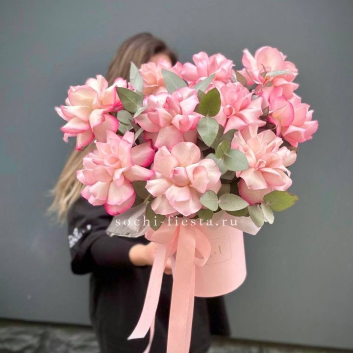 11 Фрунцузских роз "Венди" в Якутске