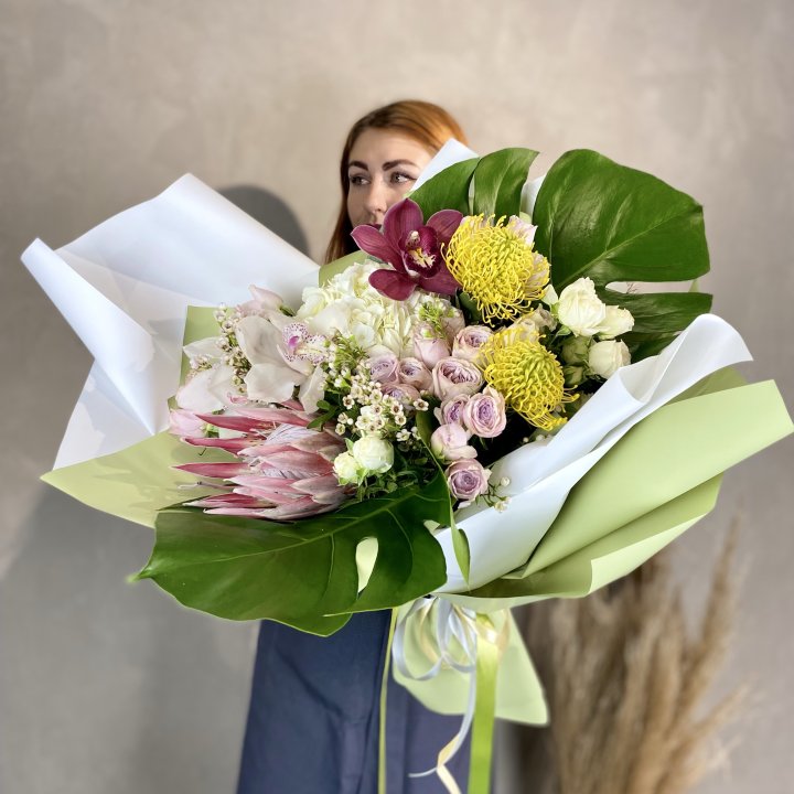 Дизайнерский букет экзотики в Якутске