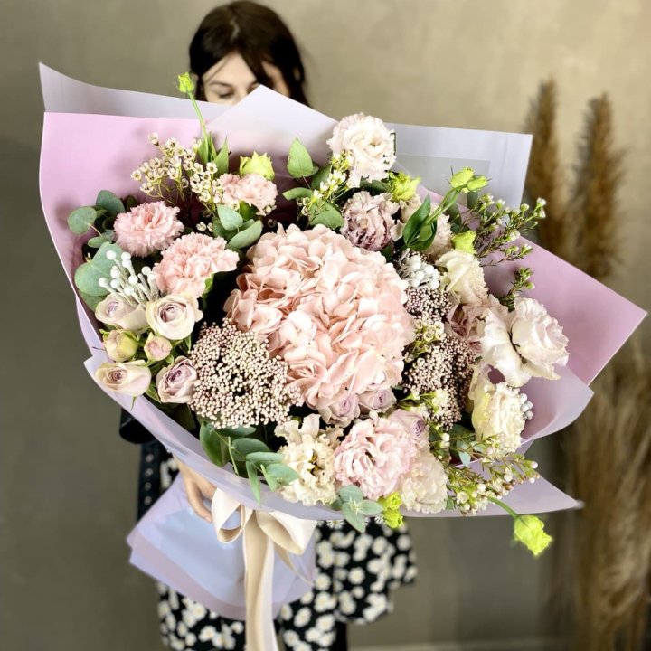 Дизайнерский букет "Трели кримс" в Якутске