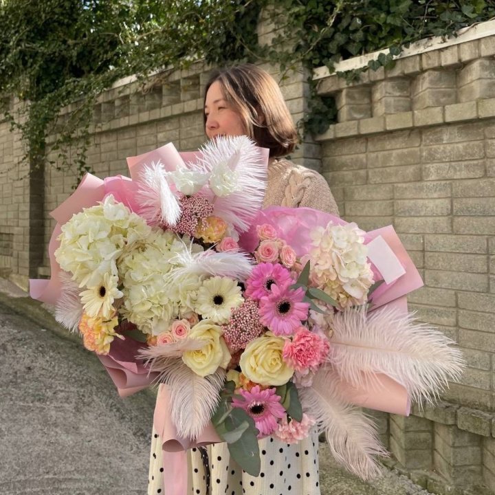 Дизайнерский букет "Валенсия" в Якутске