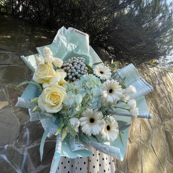 Дизайнерский букет "Линдж-блю" в Якутске