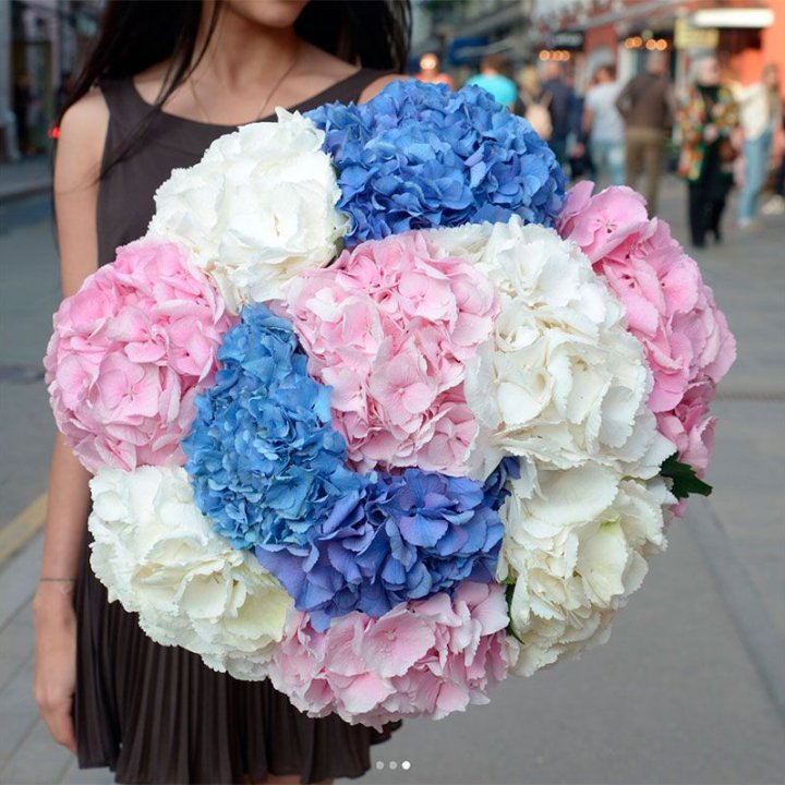 Букет гортензий "Инь-Янь" в Якутске