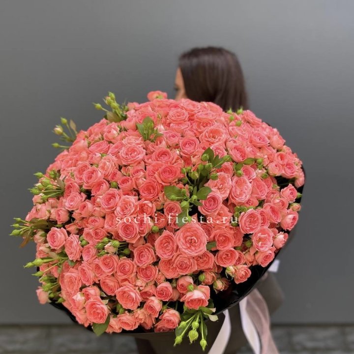 101 кустовая роза Барбадос в Якутске