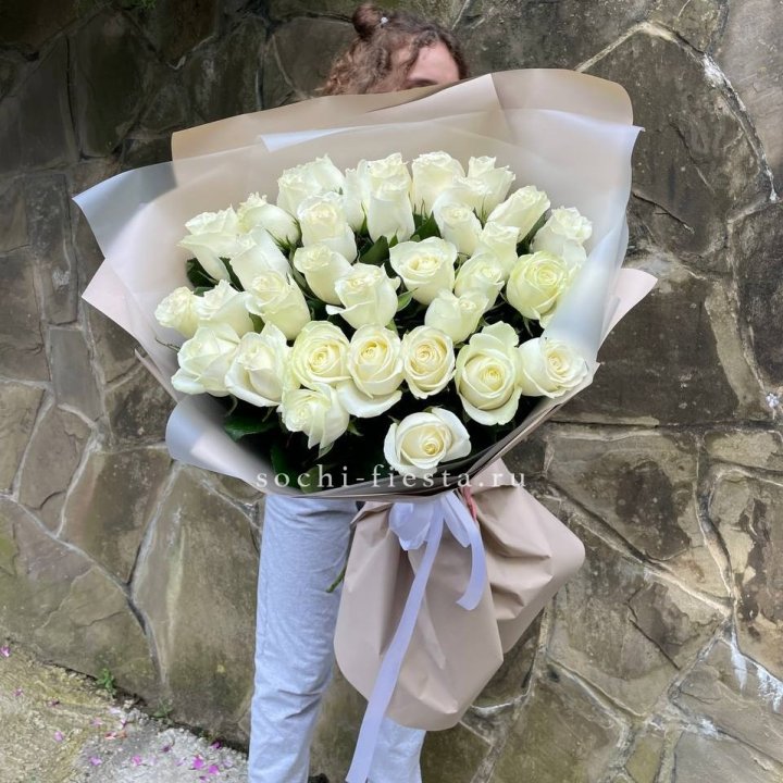 35 голландских роз в Якутске