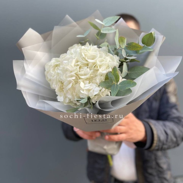  Букет  из белой гортензии в Якутске