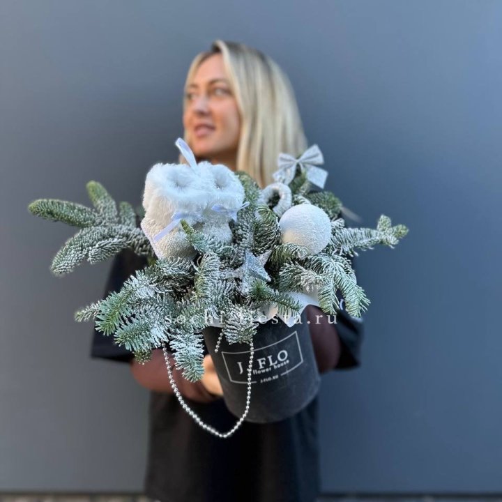 Новогодний бокс "Ботс вайт" в Якутске