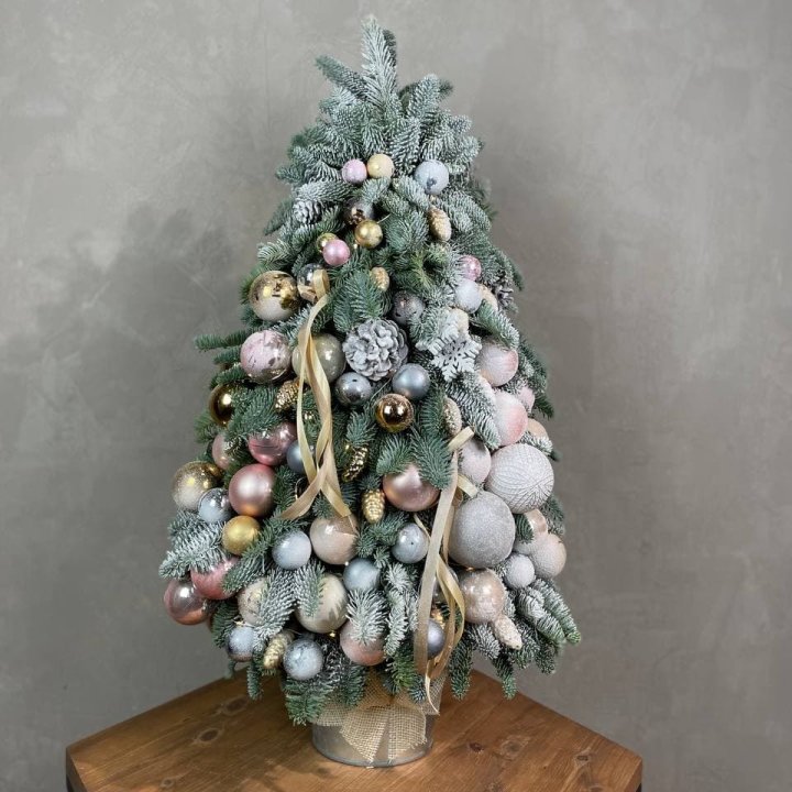 Новогодняя ёлка из веток датского нобилиса в Якутске