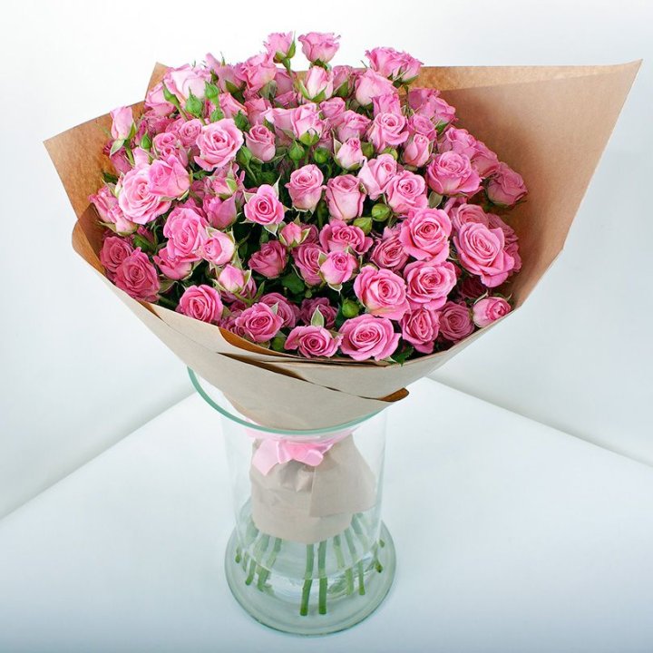 15 кустовых роз в Якутске