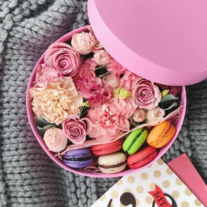 Цветочный бокс пинк в Якутске