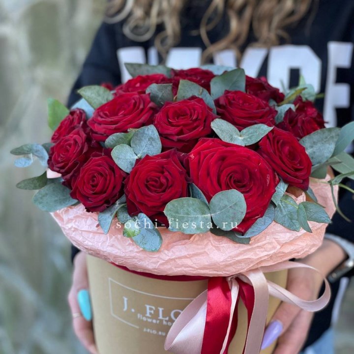 21 Красная роза в боксе №1 в Якутске
