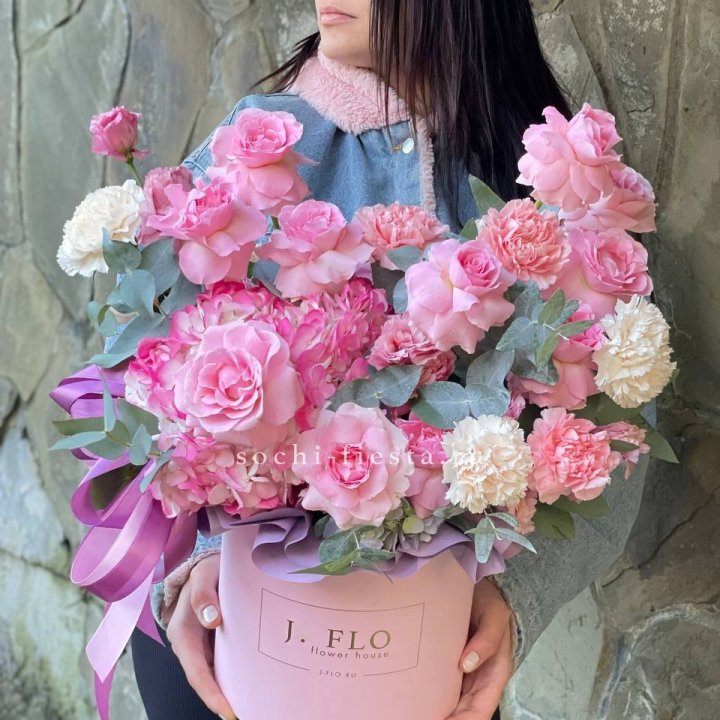 Цветочный бокс "Эсмиральда" в Якутске