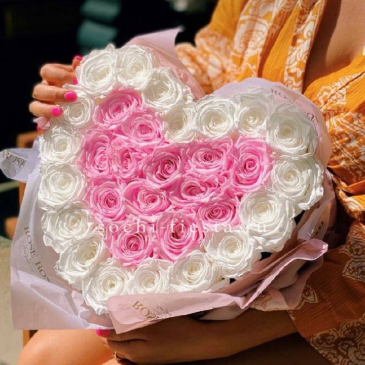 Бокс сердце с розами №2 в Якутске