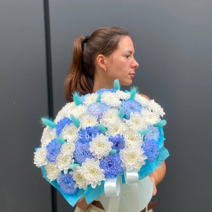  Коробочка  хризантем и лагуруса в Якутске