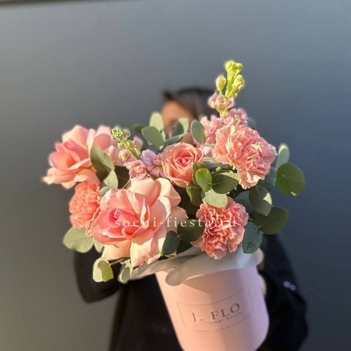 Цветы в боксе "Сизара" в Якутске