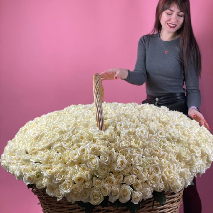 1001 белая роза в Якутске