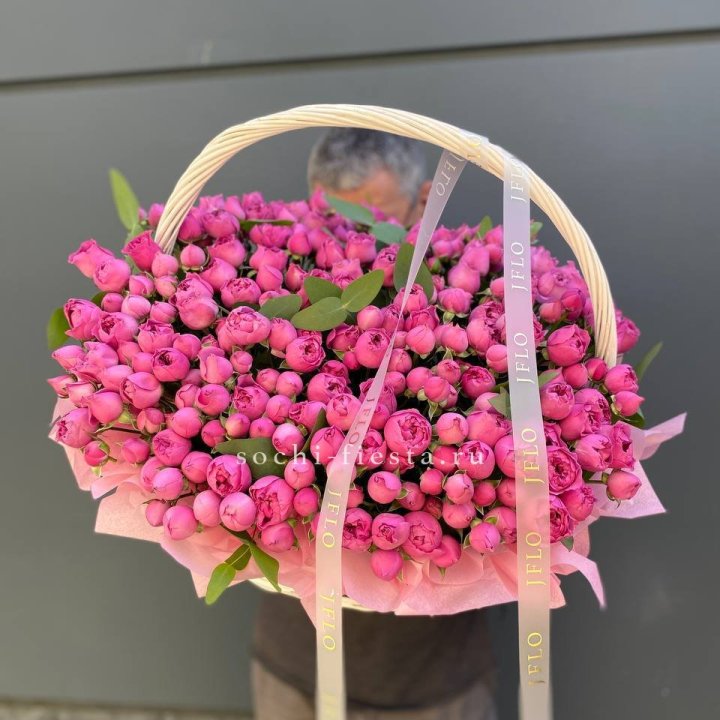 Корзина роз Мисти Баблс 101 в Якутске