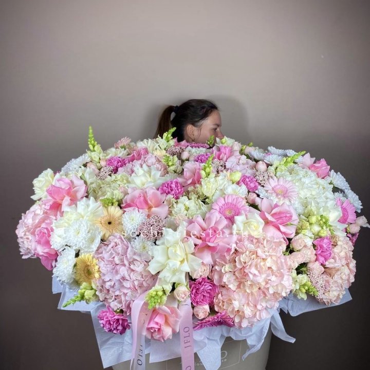 Корзина цветов «Рандеву» в Якутске