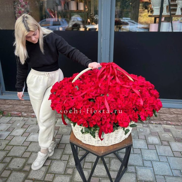 201 французская красная роза в Якутске