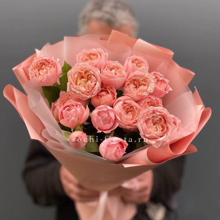 Букет комплимент из кустовых роз Джульетта в Якутске