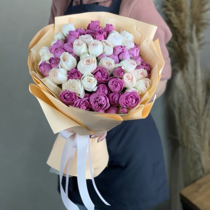 Букет кустовых роз Джулиана в Якутске