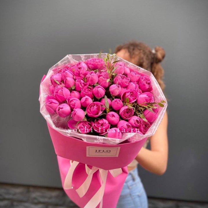 Кустовые розы букет Мисти Баблс в Якутске