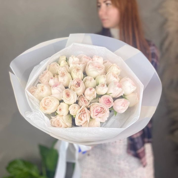 Букет кустовых роз в Якутске