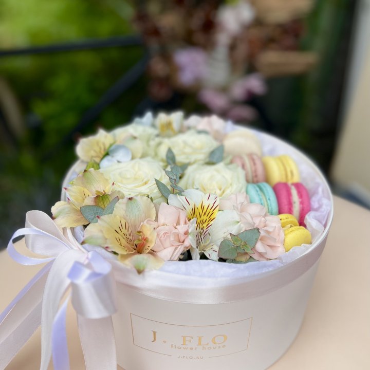 Цветочный бокс "Ника" в Якутске