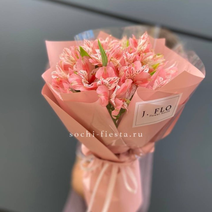 Букет альстромерий розовых в Якутске